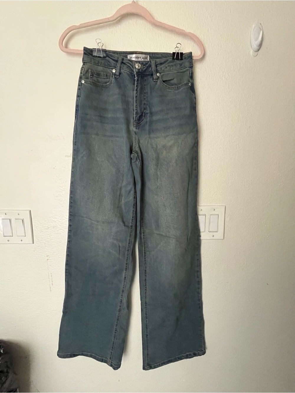 Madden Girl Wide-Leg High-Rise Jeans in Faded Blue